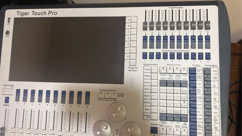 Dmx пульт Tiger touch Avolites v16