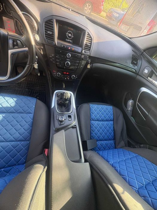 Masina Opel Insignia Sport Tourer
