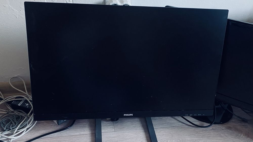 Продаю монитор philips 144грц