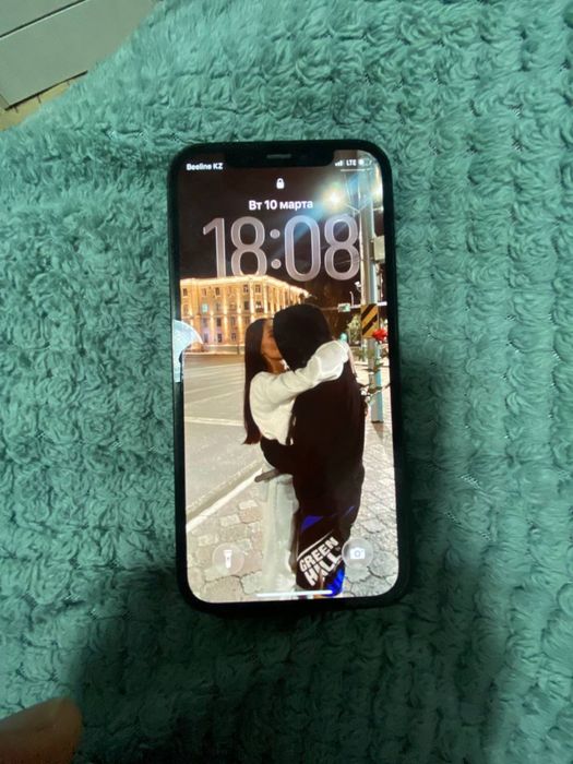 Продам айфон 12 про