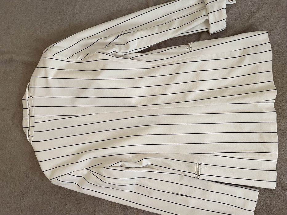 Дамско сако BERSHKA