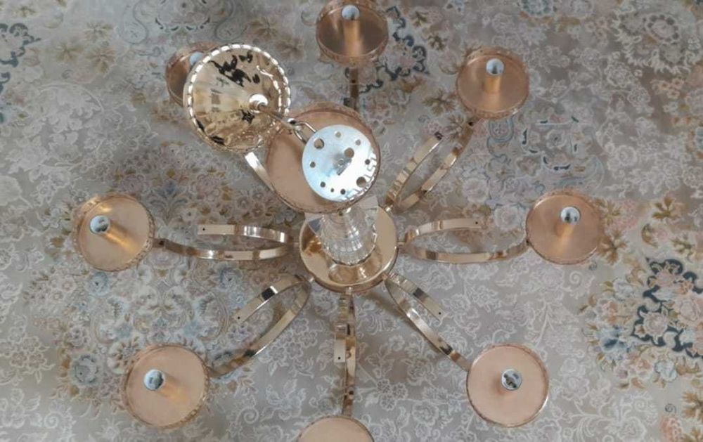 Продается люстра