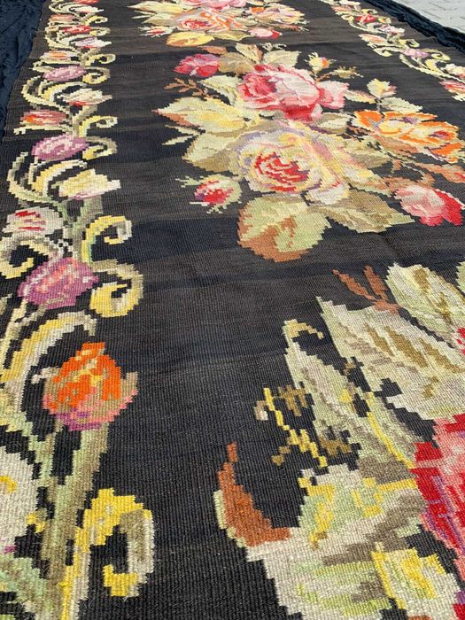 covor vechi antic traditional armean moldovenesc basarabean manual