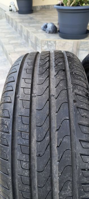 Vând Anvelope  Pirelli 225/45R18 91W - vară