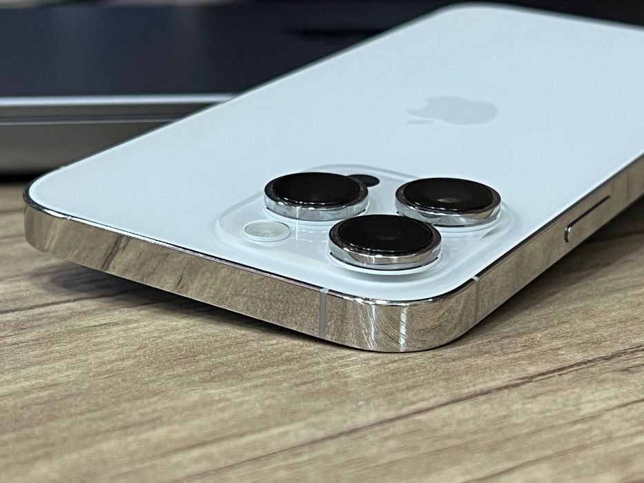 Продам iPhone 14 Pro Max 256GB White  Б.У