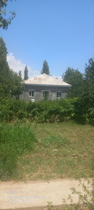 Срочно ховли сотилади 4 хона