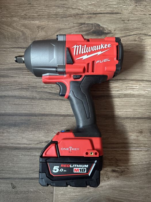 Masina de insurubat cu impact Milwaukee M18 ONEFHIWF 12