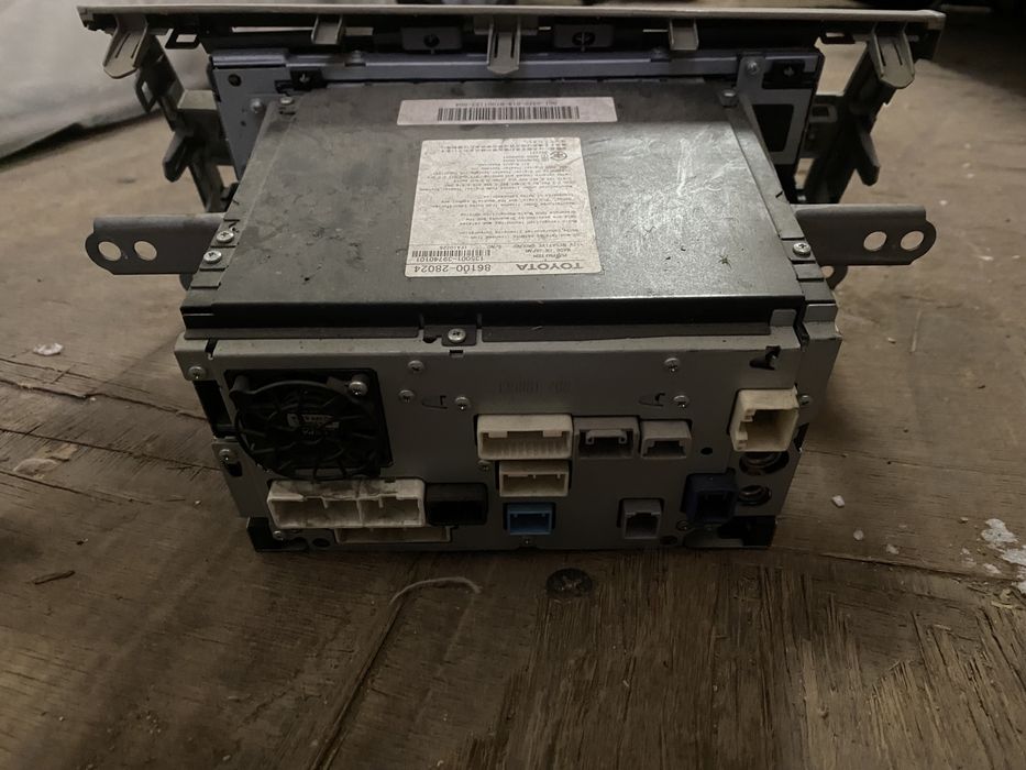 Магнитола на естиму