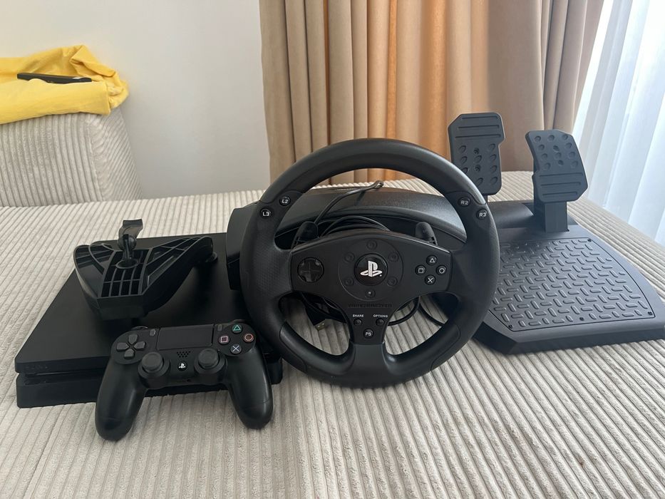PS4 Slim 500GB като нов + Волан Thrustmaster T80 +  4 игри за PS4: GTA V, Mortal Kombat 11, Street Fighter V, Dead Island Definitive Edition