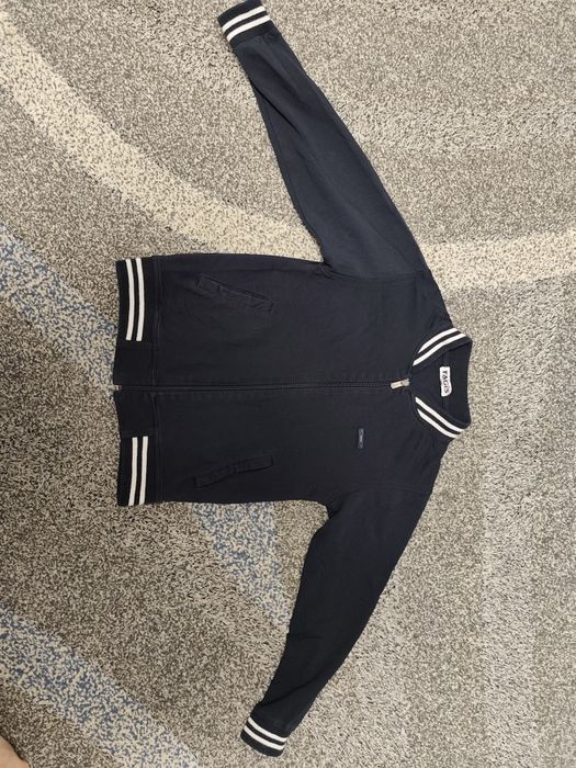 Продам школьную кофту для девочки