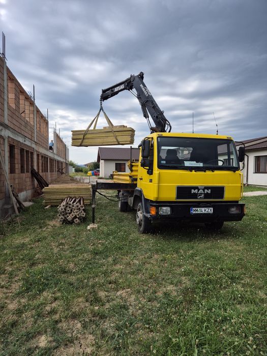 Închiriez Camion basculabil cu Macara.