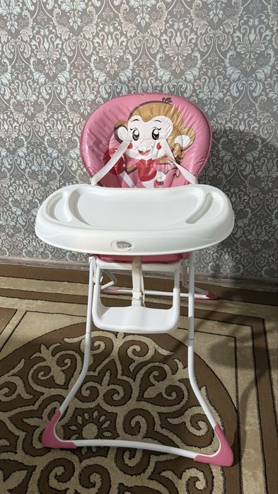 Продам детский столик для кормления.