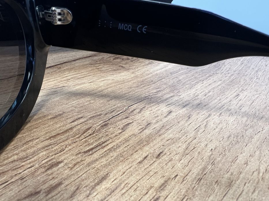 Уникални слънчеви очила  на  Alexander Mcqueen