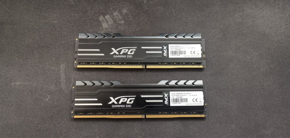 Memorii RAM DDR4 XPG 16GB 2666MHz