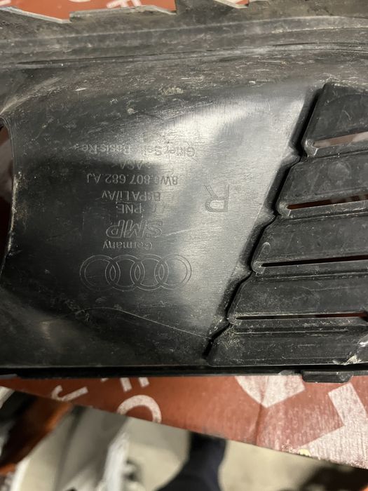 Решетка Audi A4 B9