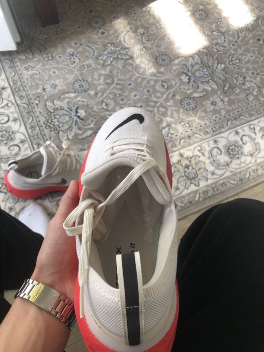 продаю новые кроссовки найк