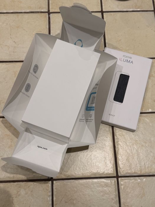 IQOS iluma i prime colaborare Saddo + clapeta textila