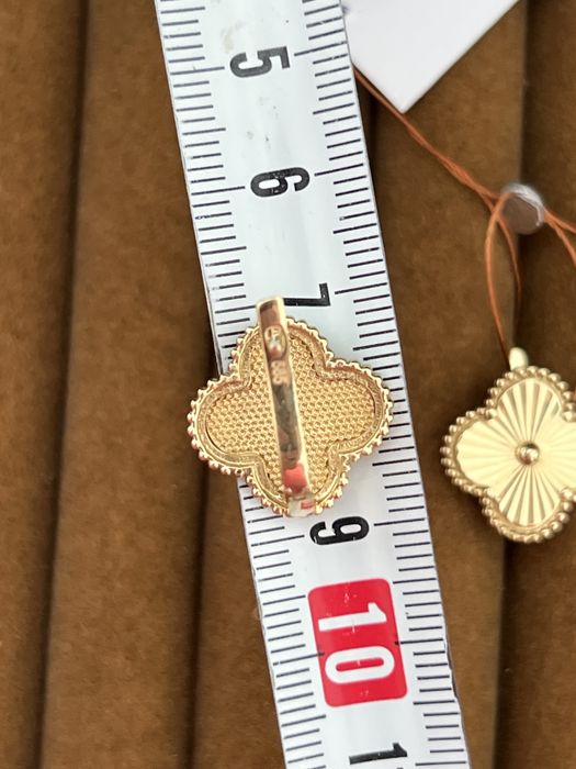 Золотые сережки ван клиф