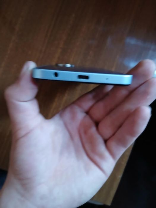 телефон POCO C71