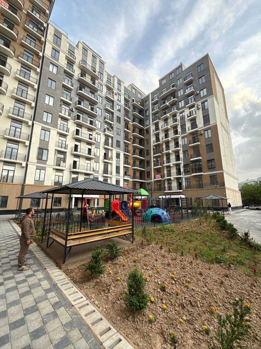СРОЧНО ! Продается квартира в Яшнабаде 4/7/12 (106 кв/м) ЖК Aviasozlar