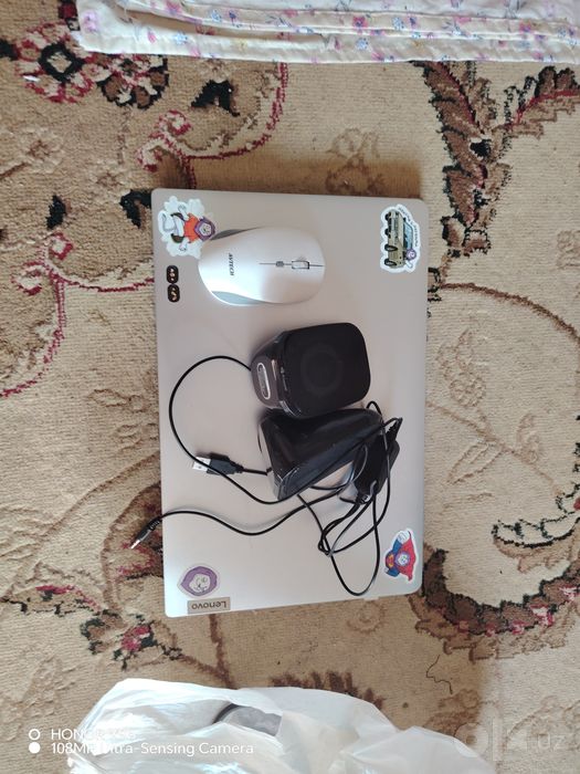 noutbuk holati ideal kafolati bor sotiladi kami bor.