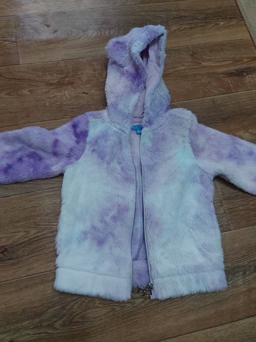 Продам курточку на девочку