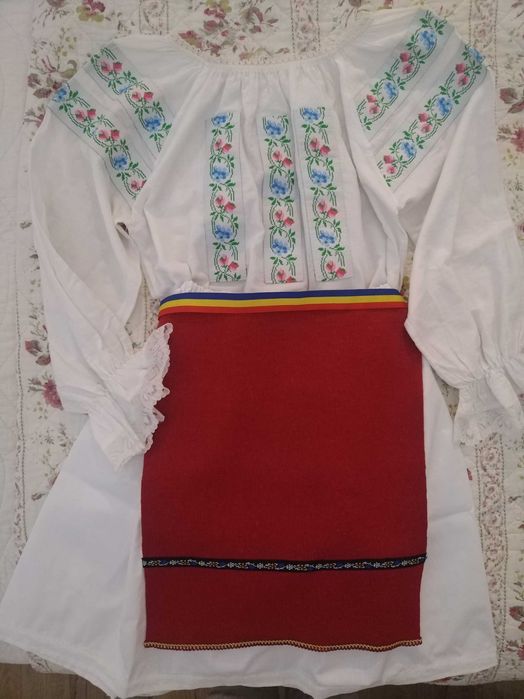 Costume populare pentru fete 9-12 ani