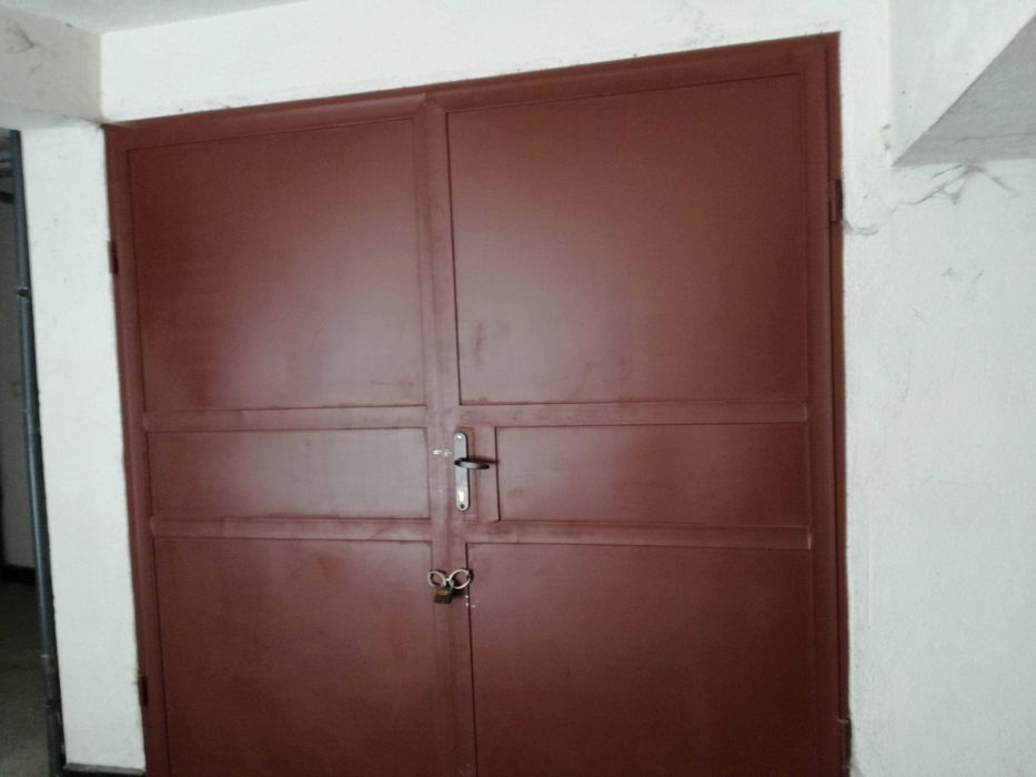 Дава се под наем Гараж / Паркомясто в Сливен, Център - 23 кв.м за 51 € - Снимка #4