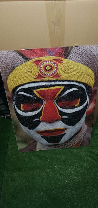 Пъзел в стъклена рамка уникална красота 50/70см.