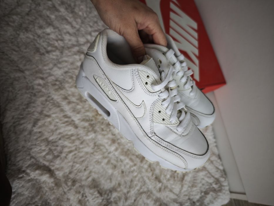 Дамски маратонки Nike Air Max 90/ бели 36 номер