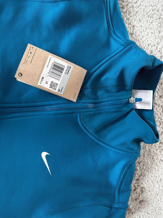 Bluza nike noua , marimea S
