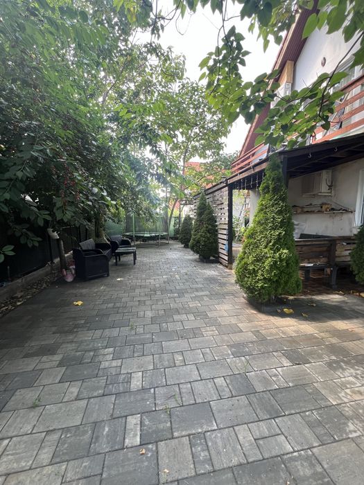 Casa individuala de inchiriat sau vanzare