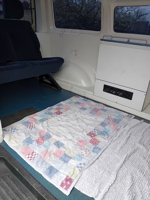 Vând transporter urgent 2,5 t5