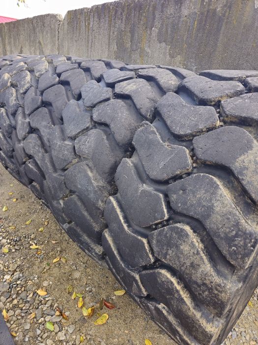 Anvelope 26.5 R 25 Bridgestone.