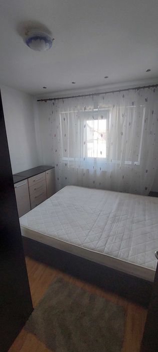 Închiriez apartament cu 2 camere, zona Girocului, 40mp, pret 350 EUR, docomandat si utilat