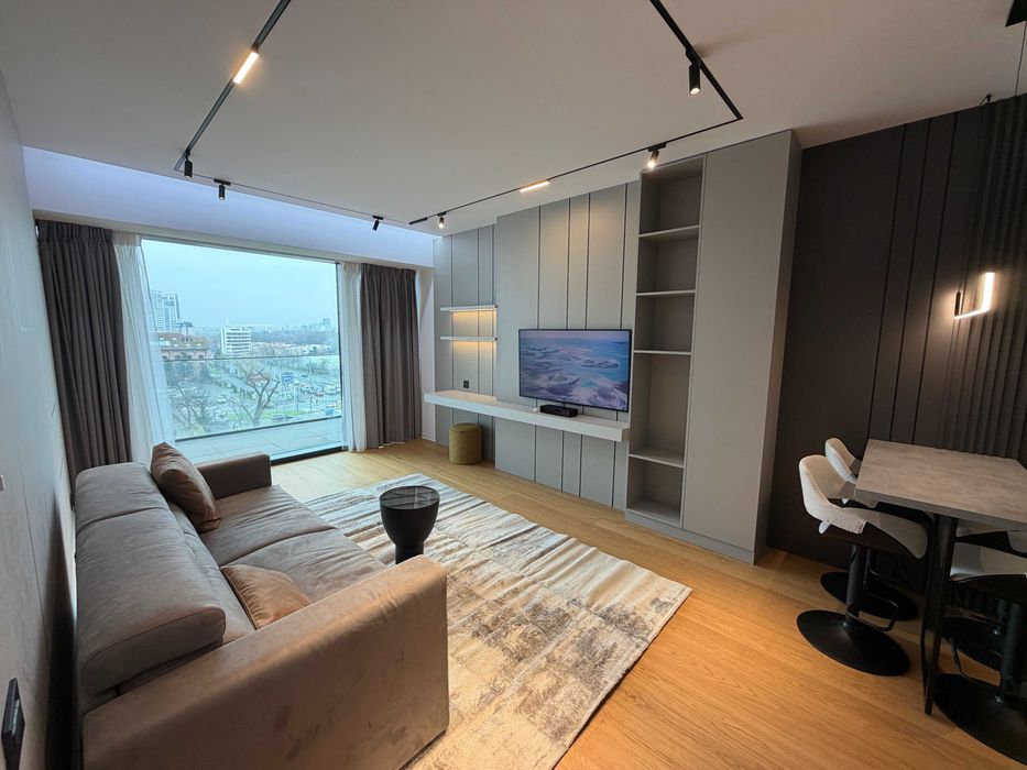 Direct proprietar - Ofer pentru inchiriere apartament doua camere  + parcare One Floreasca Towers