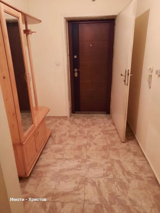 Продава се Четиристаен апартамент в Шумен, Пазара - 104 кв.м за 932 €/кв.м - Снимка #11