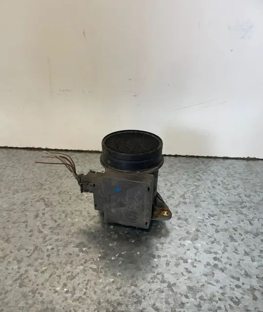 Debitmetru aer Audi A4 1996 1.9 TDI MT (110 hp)