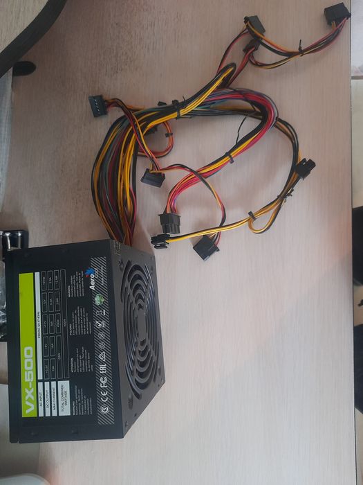 Блок питание  AeroCool VX-500 Вт второй на 400 Вт