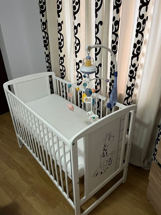 Pătuț bebe din lemn