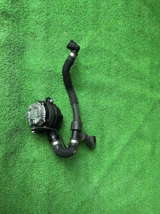 Bmw Seria 3 F30 M3 F80 M4 F82 Pompa apa auxiliara