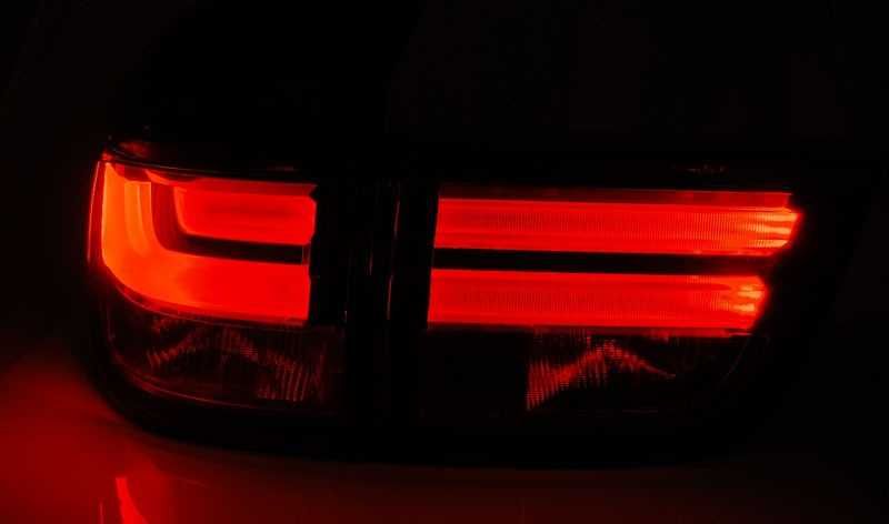 Stopuri BMW E70 X5 cu design de facelift
