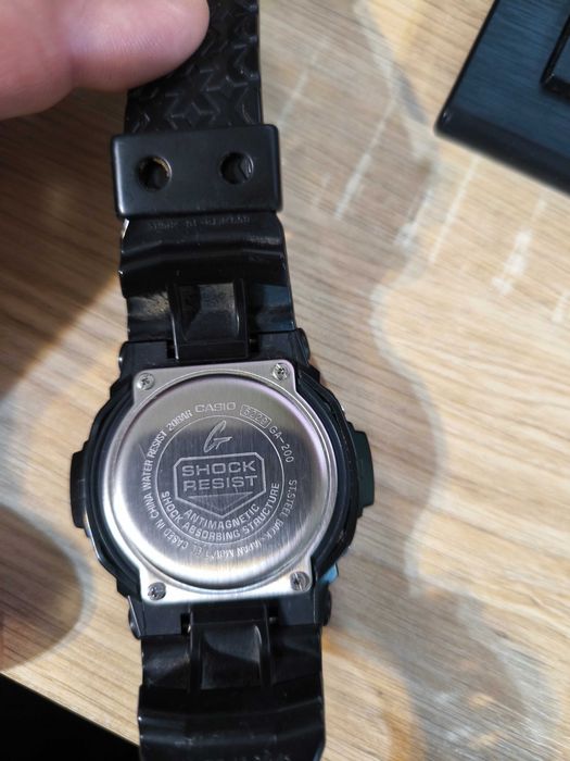 Продавам часовник Casio G-SHOCK GA 200