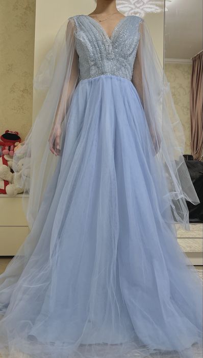 Продаю платье с низкой ценой