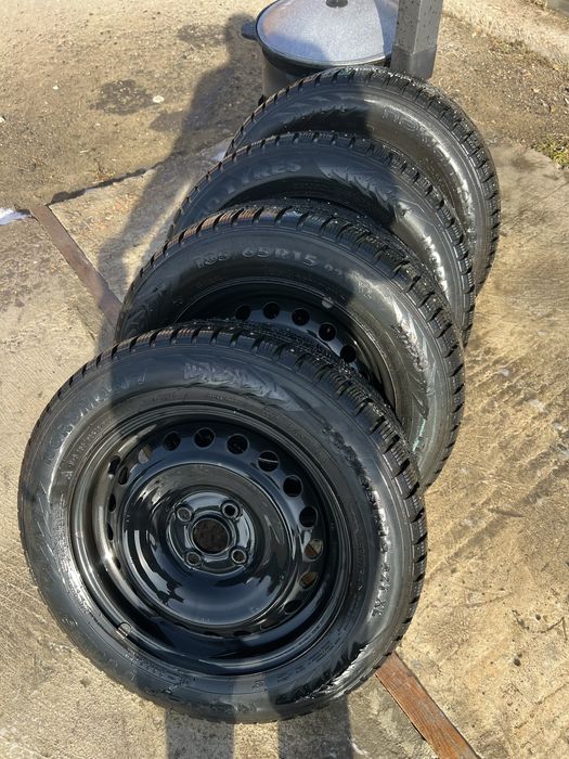Продам резину  185/65 R15
