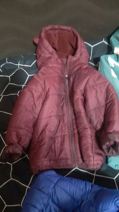 4 бр детски якета и един детски комплект плюс яке
