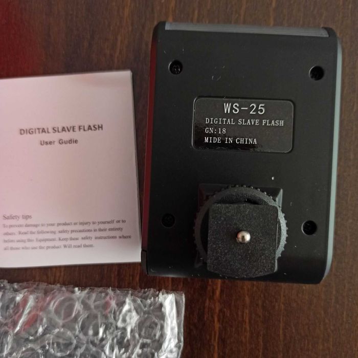 Светкавица за фотоапарат на батерии