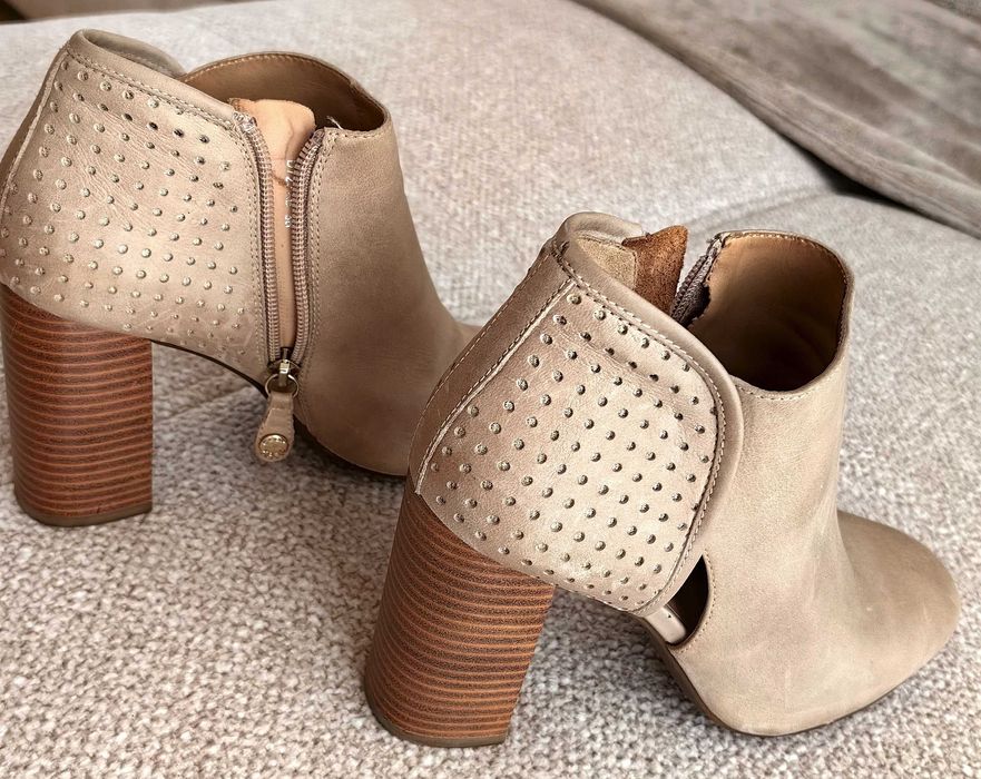 Botine Geox din piele mărimea 38, culoare bej