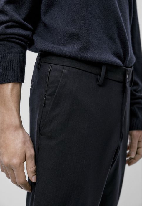 Pantaloni Massimo Dutti, conici
