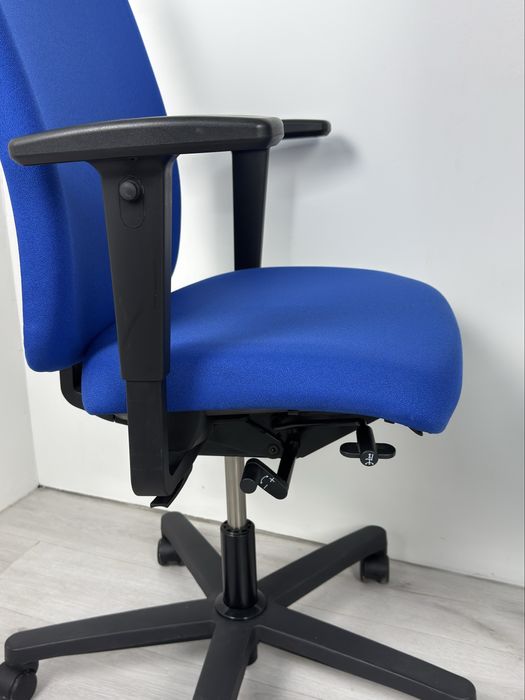 Висок класl Ергономични офис столове за дома и офиса обзавеждане